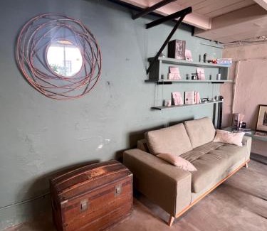 Saint-Lambert Apartment | Atypique et Charmant Nid Urbain