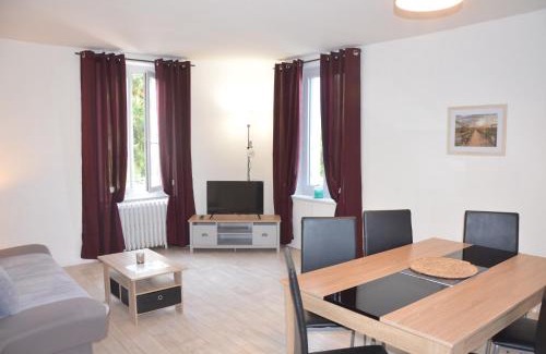 Chambon-sur-Voueize Apartment | AU BORD DE L'EAU appartement 50 M2