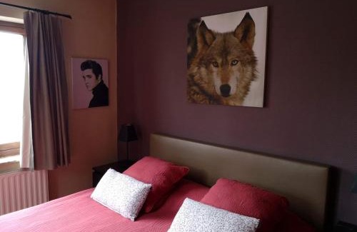 Bohon House | Au Bord De L'eau