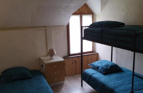 Ambrieres-les-Vallees House | Au bout de la marais