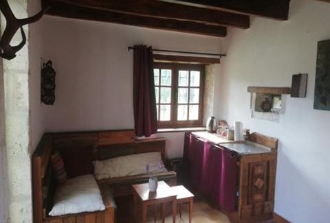 Bouteilles-Saint-Sebastien House | au bout du chemin