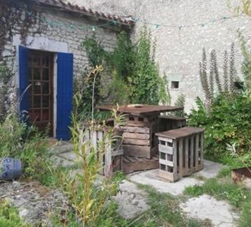 Bouteilles-Saint-Sebastien House | au bout du chemin