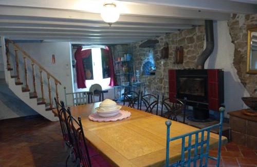 Saint-Agreve House | Au cœur de saint Agrève -Séjour Chez l'habitant