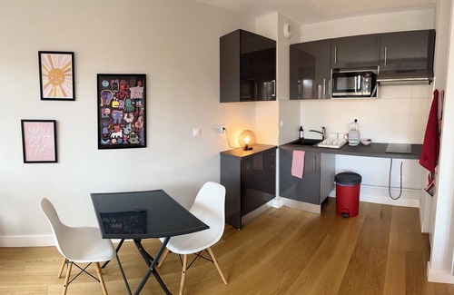 Matabiau Apartment | Au Cœur de Toulouse Appartement Coloré Dans Résidence de Standing