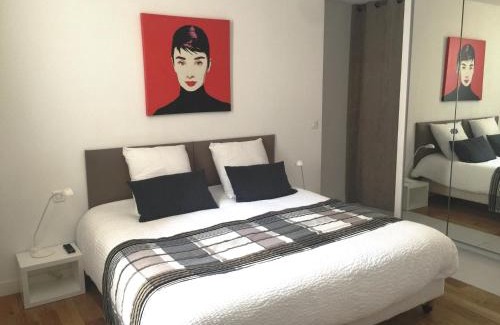 Aigues-Mortes Medieval City Apartment | Au Cœur des Remparts