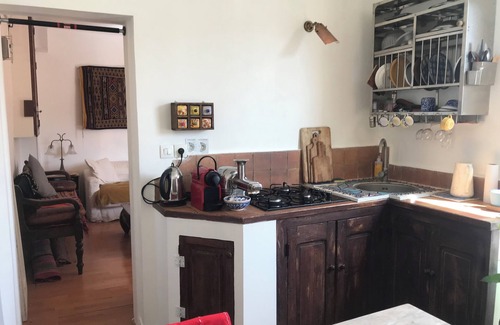 Hopital Saint-Louis Apartment | Au Cœur du Village Sainte-marthe Réputé Pour ses Ateliers D'artistes, D'artisans