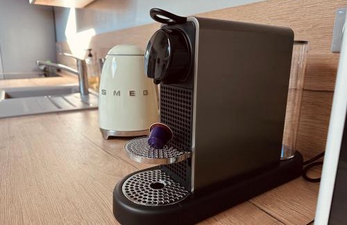 Albens Apartment | Au café de Jeanne - Entrelacs