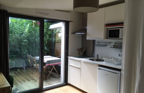 Biarritz Apartment | Au Calme Dans Biarritz, Charmant T1 Avec Terrasse et Jardin