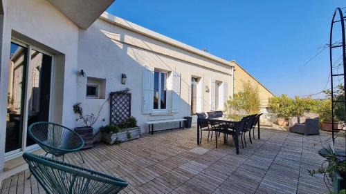 Chateauneuf-du-Pape Apartment | Au Carpe Diem