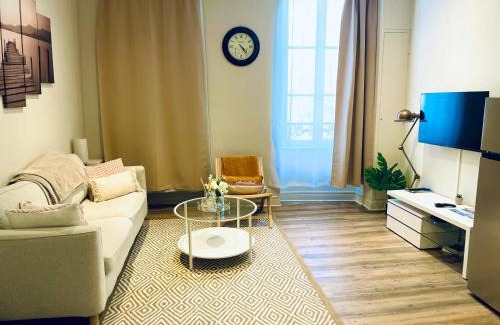 Nevers Apartment | "Au centre de Nevers" hyper centre ville de Nevers, proche Gare, spacieux & calme
