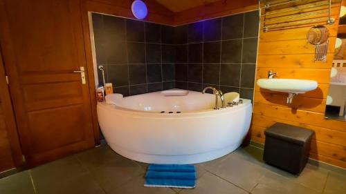 Havelange Ski Chalet | Au chalet d'Isa