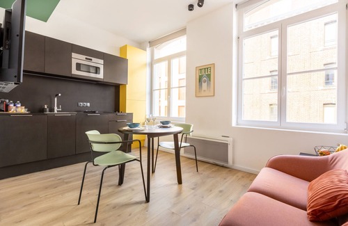 Old Lille Apartment | Au Chat Qui Dort Lille - Magasin
