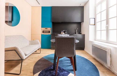 Old Lille Apartment | Au Chat Qui Dort Lille - Magasin
