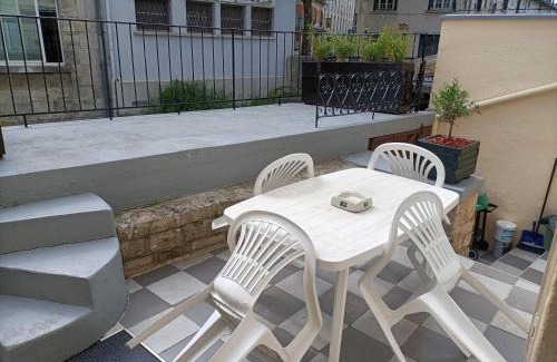 Verdun Apartment | au chevet des canaux de verdun