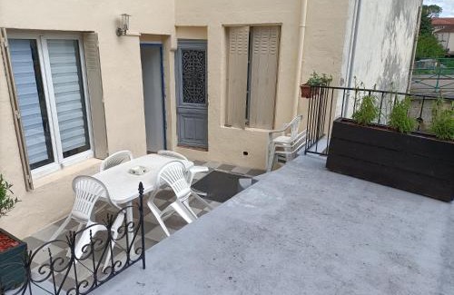 Verdun Apartment | au chevet des canaux de verdun