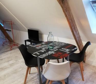 Flines-les-Mortagne Apartment | Au cochon qui rit