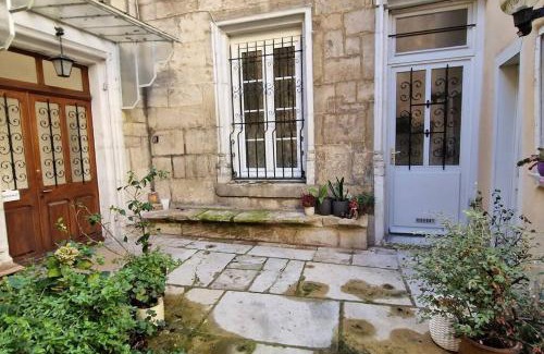 Dole Apartment | Au coin caché
