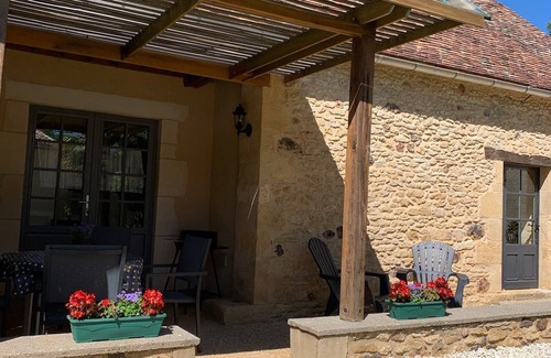 Biron Cottage | Au Coin Des Arbres (Palmier) - Beautifully restored Périgourdine stone cottage