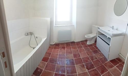 Pieusse House | Au doux Clocher