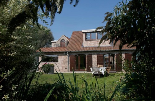 Pecq House | Au Grenier des Coccinelles
