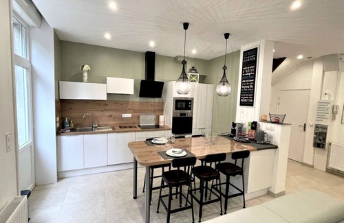 Ville Haute Apartment | Au jardin de la basilique