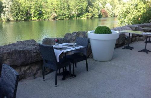 Dole Hotel | Au Moulin des Ecorces