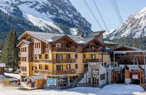 Pralognan-la-Vanoise Condo | Au pied des pistes ! Appartement cosy + Parking
