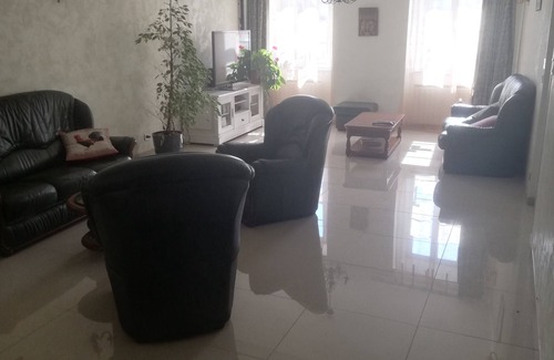 Lourdes House | Au Pied Du Chateau