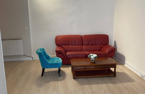 Lourdes House | Au Pied Du Chateau