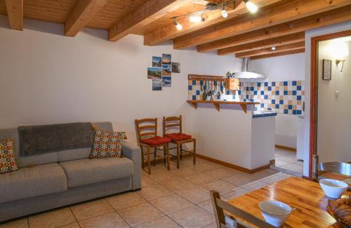 Saint-Pierre-d'Albigny House | Au Pied Du Château - Wifi Parking