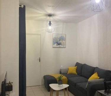 Chatellerault Apartment | Au ptit palais