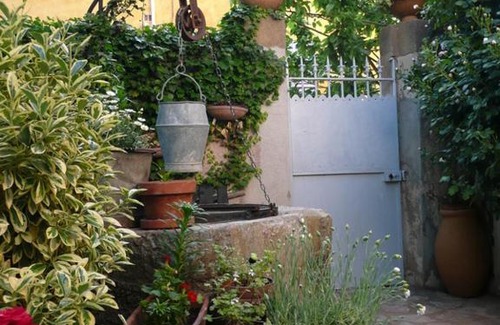 Tavernes House | Au Puits de la Fontaine