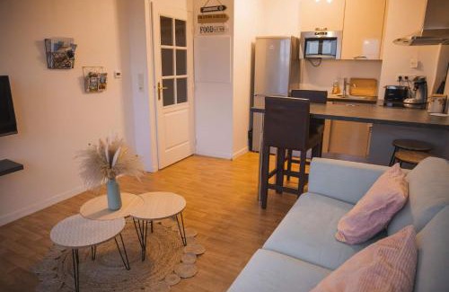 La Riviere-Saint-Sauveur Apartment | Au Reflet Du Pont