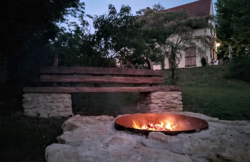Saint-Julien-de-Lampon Bed & Breakfast | AU SOLEIL COUCHANT