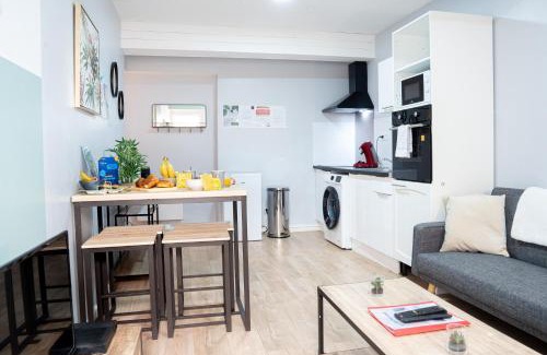 Castelnaudary Apartment | Au soleil levant*terrasse*Local à vélo*oc keys