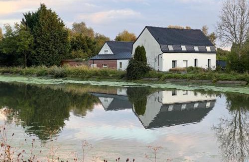 Mont-Bernanchon House | Au Soleil Vert