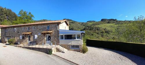Saint-Cierge-sous-le-Cheylard Bed & Breakfast | Auberge Le Champêtre