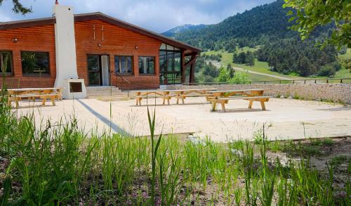 Greolieres les Neiges Hotel | Auberge Alpina