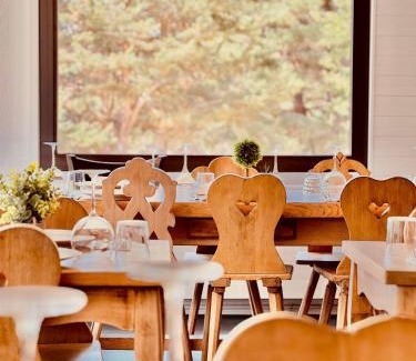Greolieres les Neiges Hotel | Auberge Alpina