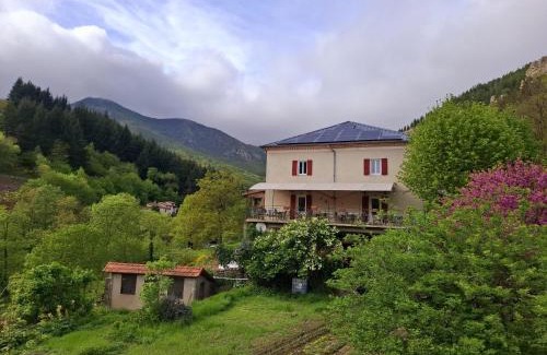 Laviolle Hotel | Auberge Arthéa