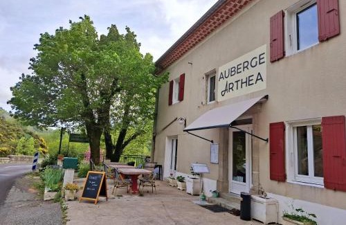 Laviolle Hotel | Auberge Arthéa