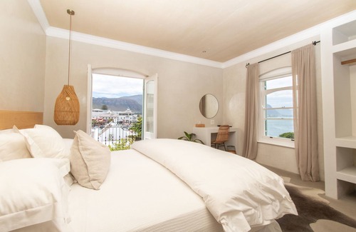 Hermanus City-Centre House | Auberge Burgundy Guest House