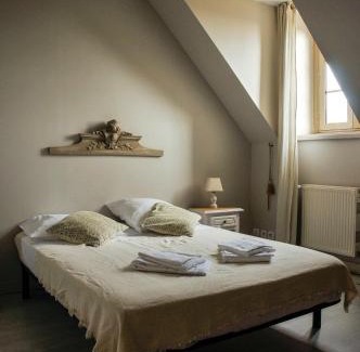 Saint-Sulpice-le-Dunois Hotel | Auberge de la fontaine aux loups