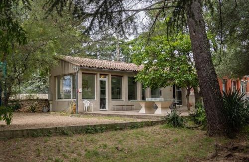 Quartier des Espesses Hostel | Auberge de Jeunesse HI Nîmes