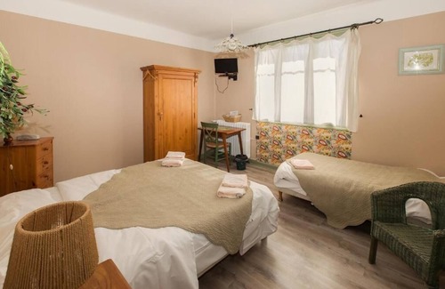 Dieulefit Hotel | Auberge de l'escargot d'or
