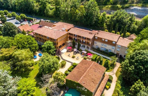 Siorac-en-Perigord Hotel | Auberge de la Petite Reine