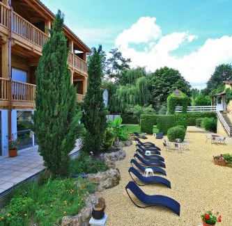 Siorac-en-Perigord Hotel | Auberge de la Petite Reine