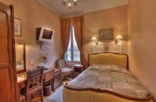 Carrieres-sous-Poissy Hotel | Auberge des Ecluses