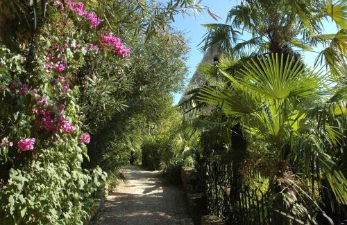 La Roque-Gageac Hotel | Auberge des Platanes