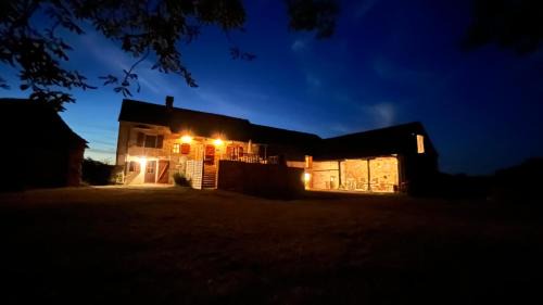 Loze Bed & Breakfast | Auberge des Riders